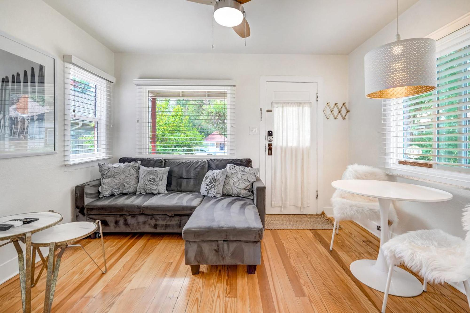 Vintage Tiny House Cute 1Bdrm Big Appeal Βίλα Κολοράντο Σπρινγκς Εξωτερικό φωτογραφία